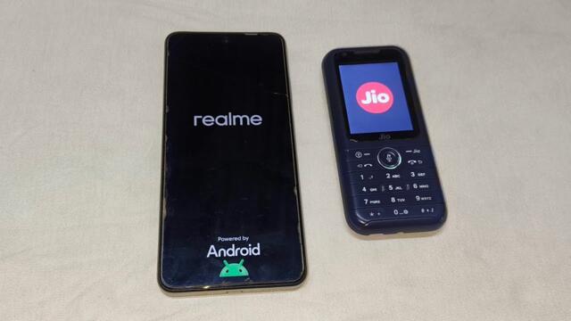 Realme 14x vs JioPhone Prima Reboot Speed Test