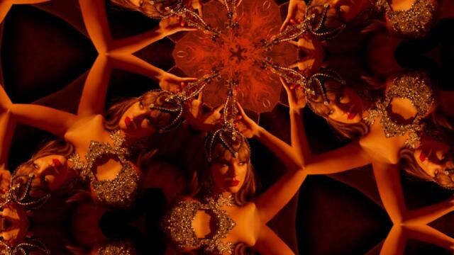 Taylor Swift - The Life of a Showgirl (feat. Sabrina Carpenter) (Visualizer)