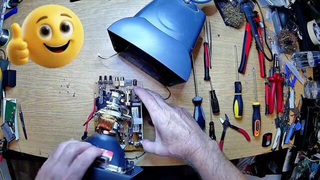 Разглабям мини монитор с вграден приемник за 2,4 GHz.