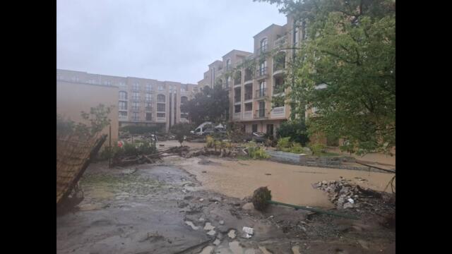 Жертва и разрушения за стотици хиляди в морския курорт Елените