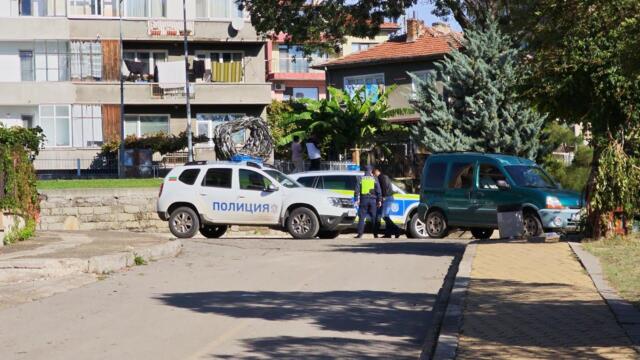 Царево под полицейска блокада в трескава надпревара с времето за изчезналите милиони