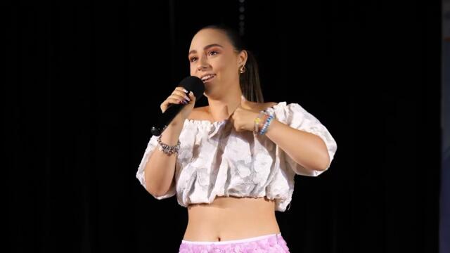 Viktoriya Asenova - VikA - Oops I Did It Again - cover -  Rechni noti 2025