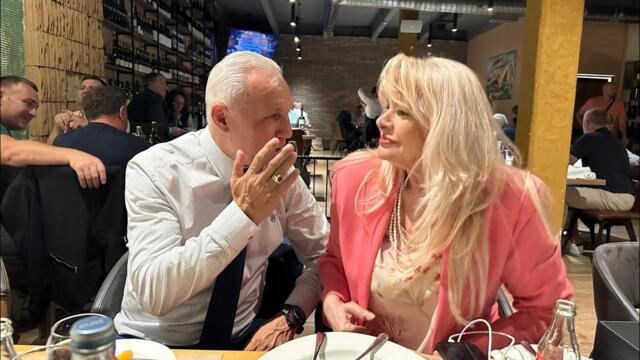 Hanka Paldum -Kad  sportska legenda Hristo Stoichkov zapjeva sa Hankom  Pamtim jos