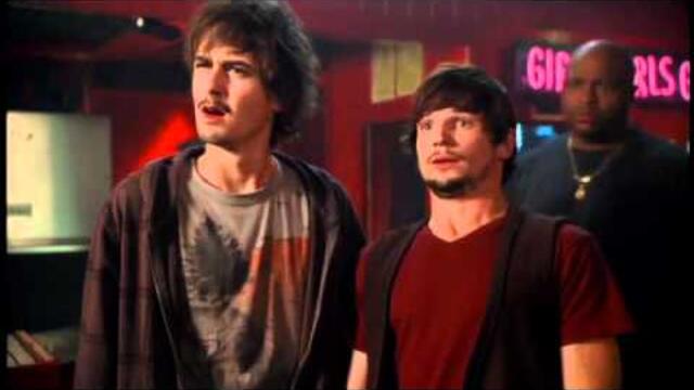 Road Trip Beer Pong 2009(Филма БГ Аудио в описаниeто)