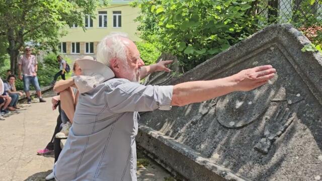 Какво крие района на Бастет-Мишкова нива и фронтона на светилището.