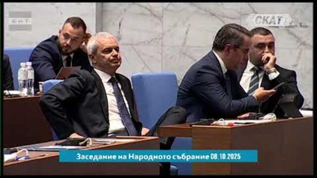 Сблъсък между Денков и Костадинов