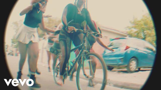 Khandy Brawling - Fling It Up | Official Video