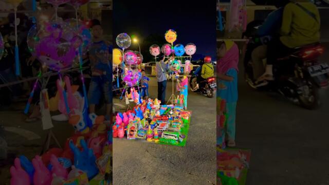 Beli balon mickey mouse kelap kelip dan balon bebek kuning