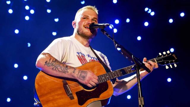 Singer Zach Bryan Speaks Out After Backlash Over ICE Lyrics