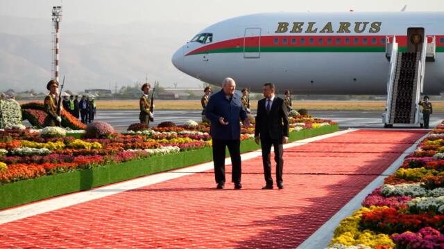 Дети встретили Лукашенко в аэропорту Душанбе! // РЕАКЦИЯ Президента