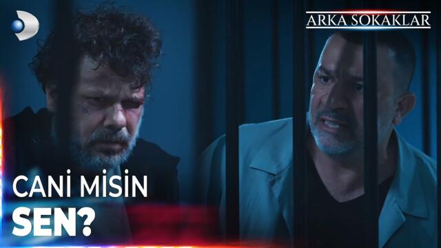 Mesut, Ali'nin Karşısında Sinirlerine Hakim Olamadı #ArkaSokaklar 722. Bölüm