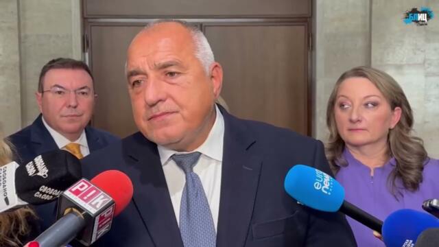 Звъннах на Слави Трифонов да се разберем! Борисов с важен ход за целувките с Al и висенето пред дома