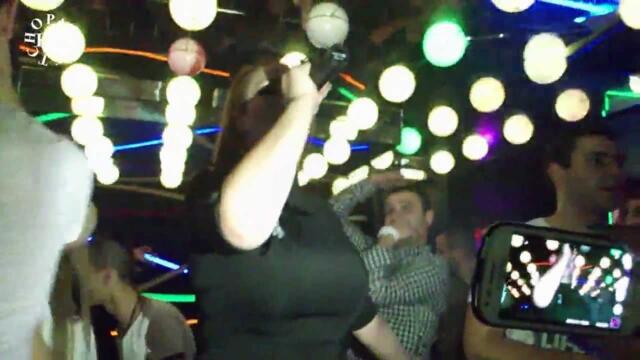 Силвия пее песен на Деси Слава - Мъжете всичко искат (live Passport) - By Planetcho