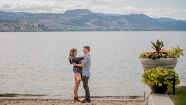 Неочакван меден месец (синхронен екип, дублаж по Нова телевизия на 12.10.2025 г.) (запис)