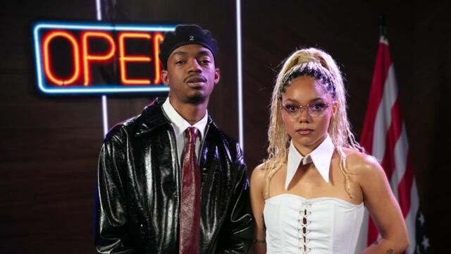 PARTYOF2 "POSER" (Live Performance) | Open Mic