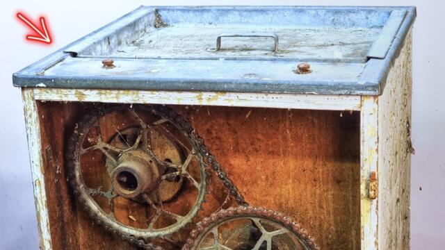 Restoration of a 1950s Hand-Powered Washing Machine - An Incredible Challenge!