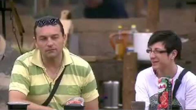 Деси Слава в "Къртицата" (2013), разговор на испански