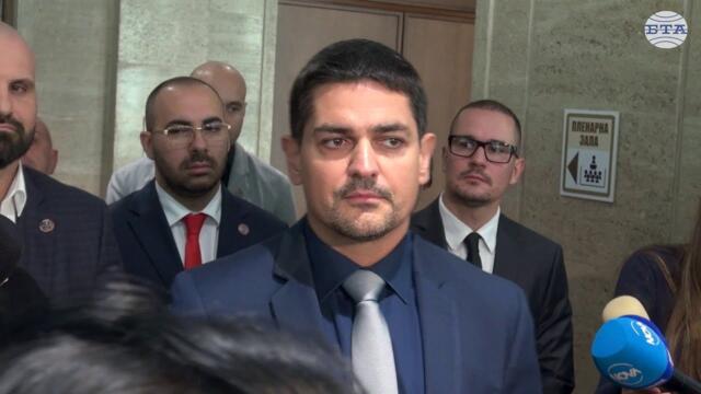 Бойко Борисов е унищожен, неговата дума няма никакво значение, каза Радостин Василев от МЕЧ