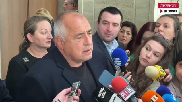 Борисов отново се разсърди на репортерски въпроси и прекъсна брифинга си в кулоарите на парламента