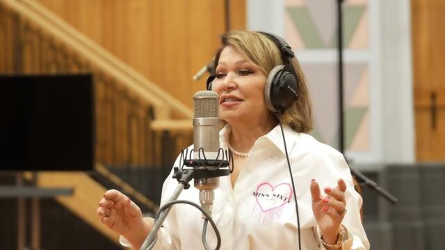 Neda Ukraden & Royal Philharmonic Orchestra - Zora je