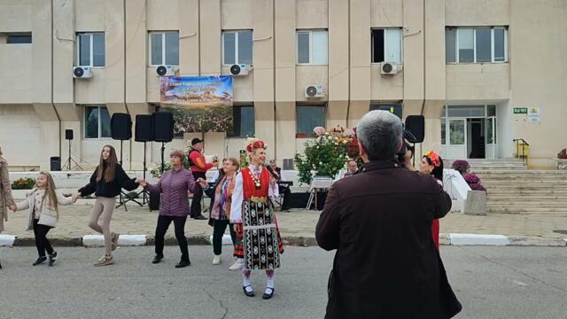 Странджанска китка - Жечка Сланинкова и Ирена Станкова