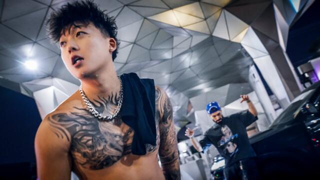 Eric Reprid - HEADLOCK [Official Video]