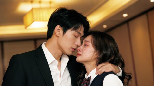 Dalaga, nagbenta ng sarili para sa ₱500k para sa ina—’di alam, siya pala ang minamahal niyang CEO!