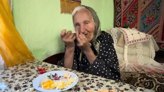 The lonely life of a 94-year-old woman who has lived her entire life alone "Far from Civilization"