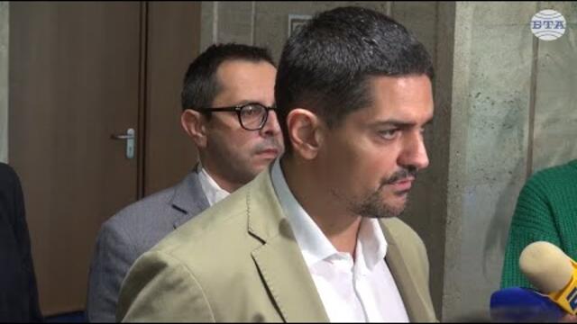 Прави се национализация, каза Радостин Василев за законопроекта за „Лукойл“ - България