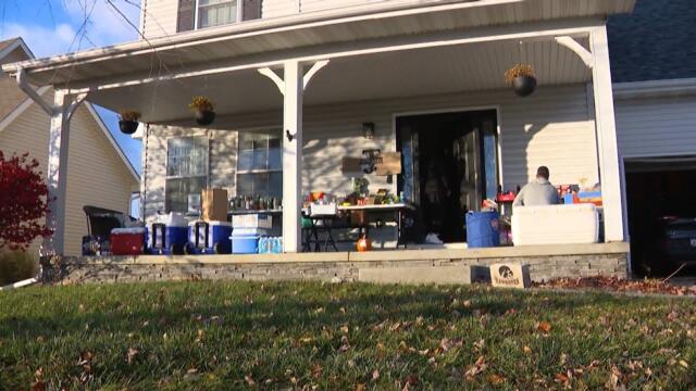 Iowa Family Turns Its Front Porch Into A Booming Food Pantry