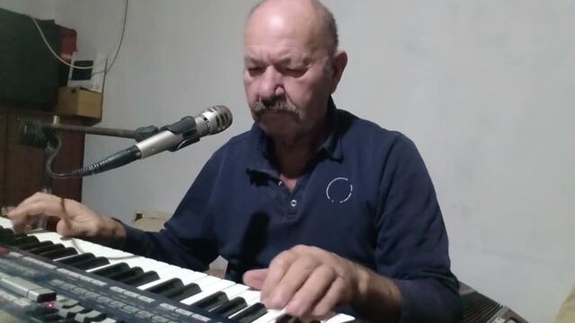 Напролет розите цъфтяха