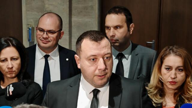 Петър Петров: Оригиналът на президента за произвеждане на референдум е в деловодството на НС