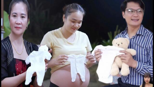Mother Lợi & Jack were overjoyed and started preparing gifts to welcome the baby growing in Tử Tiên