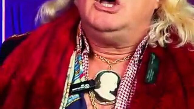 Fou de rage, Pierre-Jean Chalençon s'emporte : "Il faut interdire ce putain de voile. Vous voulez en mettre ? Allez en Algérie, au Qatar ! Je ne les s