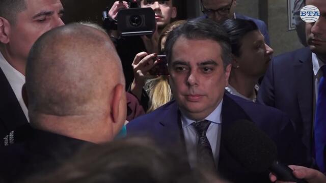 "Ела, нали искаш да ми мачкаш ухото". Борисов и Василев в спор за бюджета