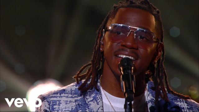 Chris Blue - Christmas Time Is Here (Live) (Official Music Video)