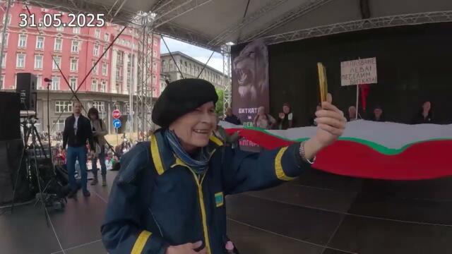 Неподготвени в Еврото - снежната топка се засилва и увлича всичко в държавата в пропастта...