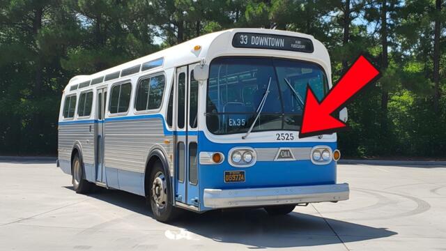 22 Weird Facts About 1994 Annie’s Runaway Bus (Speed)