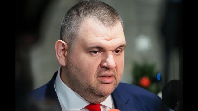 Пеевски: Оставка могат да ми искат само моите избиратели; ще подкрепя бюджета