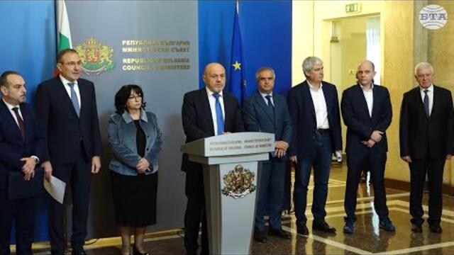 България трябва да покаже курс към бюджетна консолидация, каза вицепремиерът Томислав Дончев