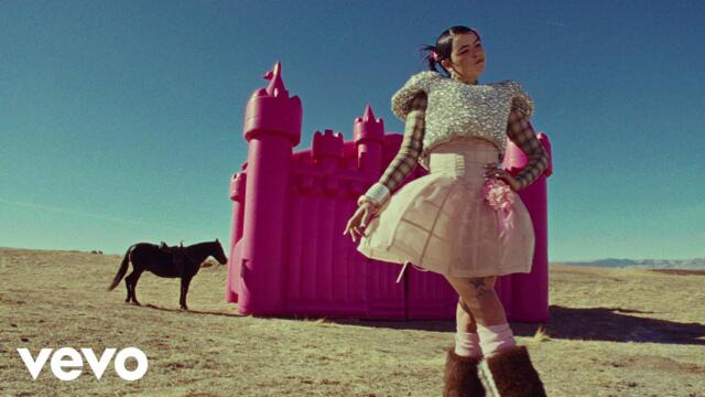 BENEE - Princess (Official Music Video)