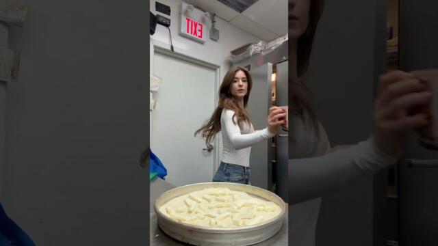 Let’s make a pizza!! #pizza #pasta #italianfood #dinnertime #calgary