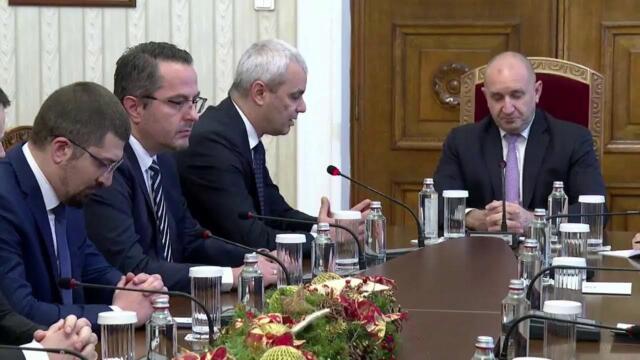 ❗🎥 На живо: Втори ден консултации: Президента посреща ПГ "Възраждане"