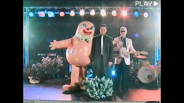 Olly Murs & The Ordinary Boys - Christmas Starts Tonight (Official Music Video)