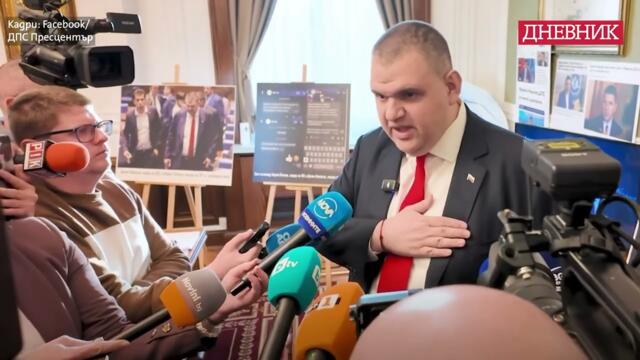 Едно наум: Пеевски пусна и медии в кабинета си, а вътре сервира кафе на картонени фигури