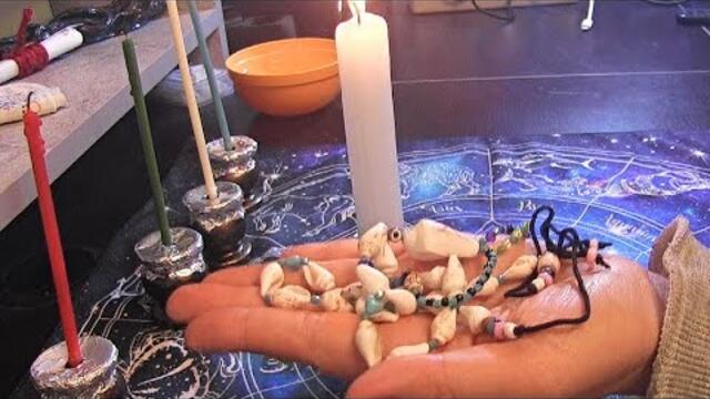 Как зарядить амулеты и обереги в Полнолуние