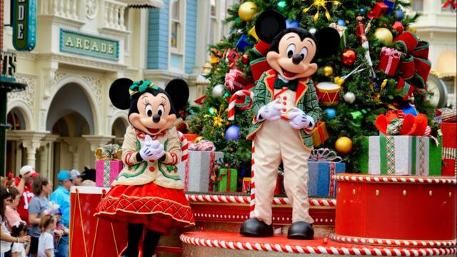 Mickey's Once Upon A Christmastime Parade 2025 Daytime FULL SHOW in 4K | Magic Kingdom Disney World