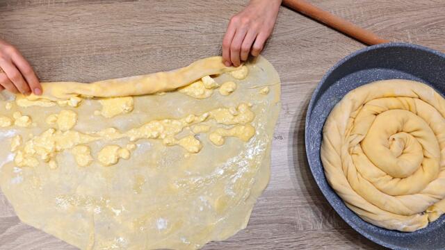 Домашна празнична баница , като от едно време! Ръчно точена баница с масло и сирене за Нова година!