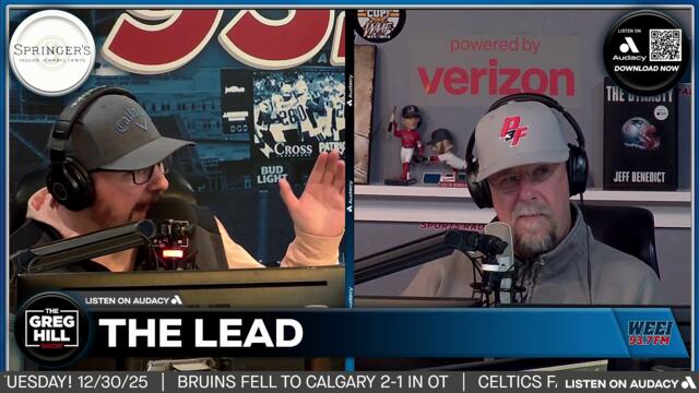 Is Drake Maye the favorite for the award?!