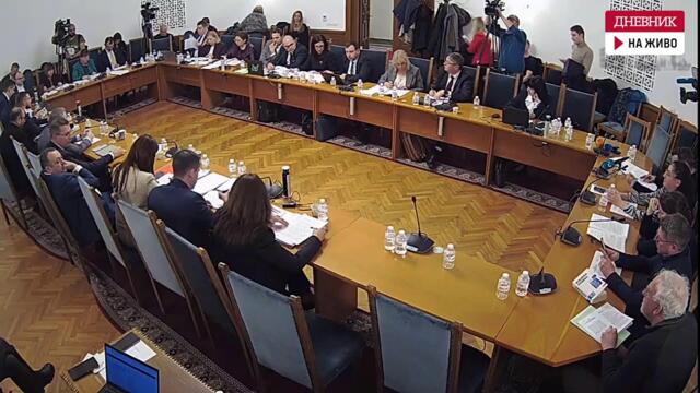 С какви аргументи управляващите защитиха идеята за нови машини за изборите